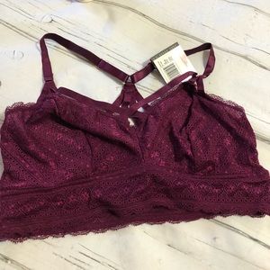 🌷Smart and sexy curvy 38D/40C in burgundy